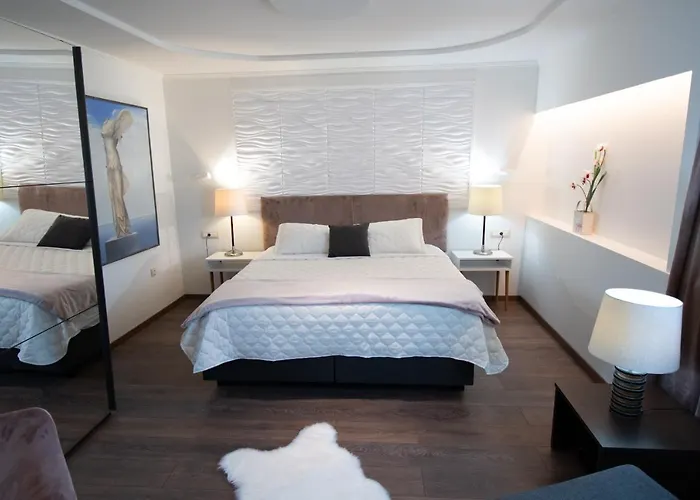 Lydia Hotel