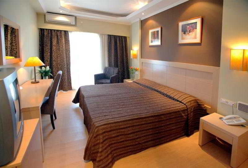 Otel Lydia 3*